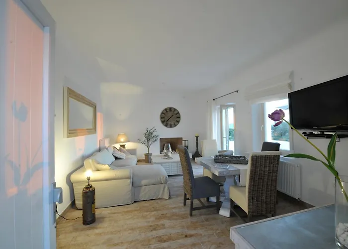 Chrysalis Nature 4 Πάρος